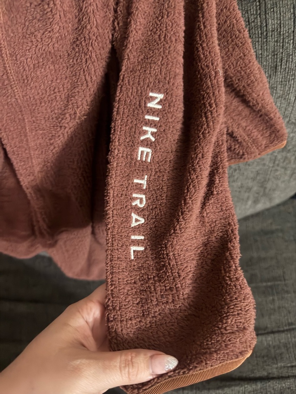 Nike Men's Zip-Up Sherpa Jacket in Mauve Brown - Picture 4 of 4